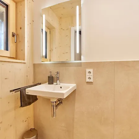 Alpinlife Ferienhaus *